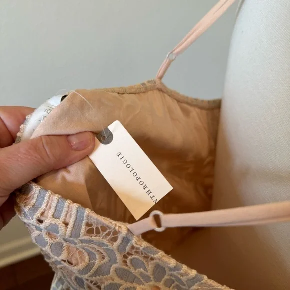 Elegant Lace Maxi Dress - Picture 8 of 10